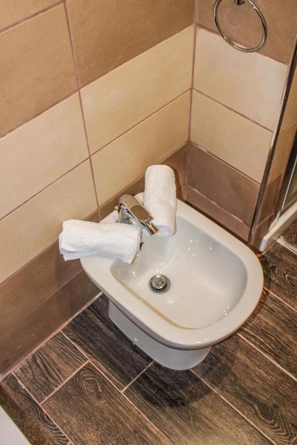Alexander House Otel Palermo Dış mekan fotoğraf